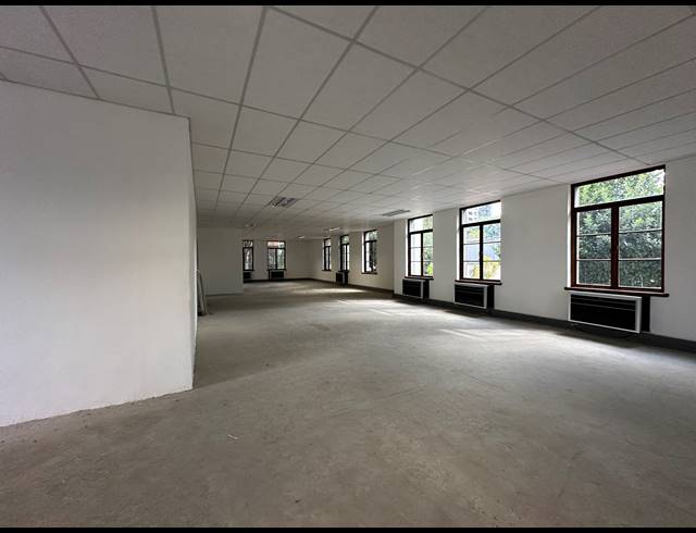 188M² OFFICE TO LET IN SANDTON CENTRAL